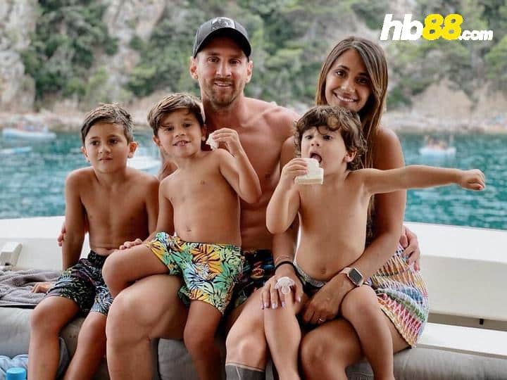 Mateo Messi – “Vựa muối” của gia đình thích cà khịa ông bố Leo